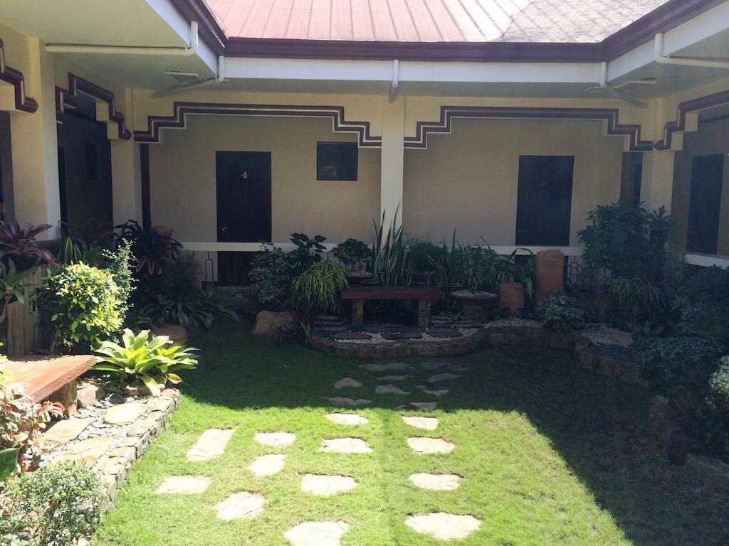 Ysabelle Mansion Bed & Breakfast Puerto Princesa Екстериор снимка