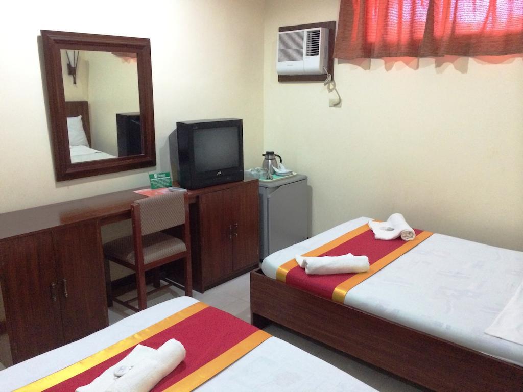 Ysabelle Mansion Bed & Breakfast Puerto Princesa Екстериор снимка