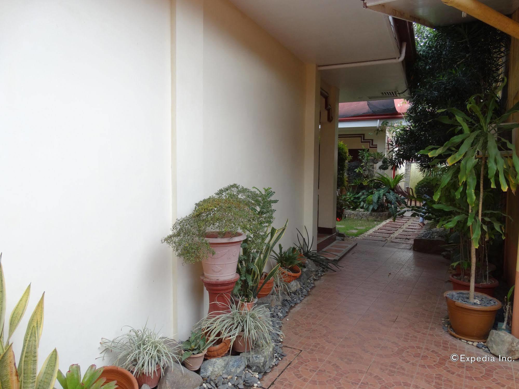 Ysabelle Mansion Bed & Breakfast Puerto Princesa Екстериор снимка